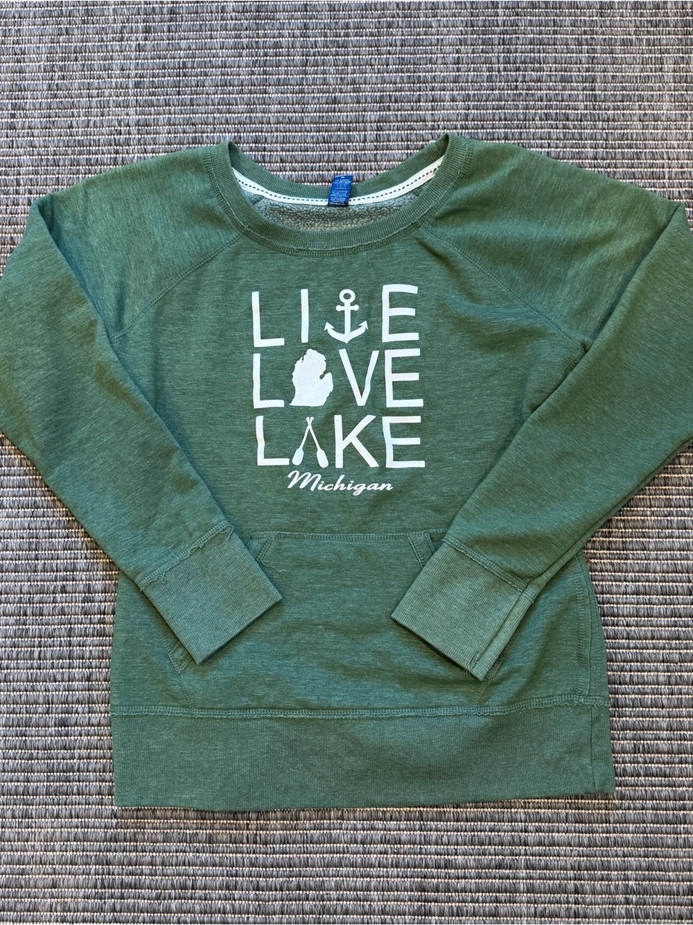 Green 'Live Love Lake' Pullover Sweatshirt